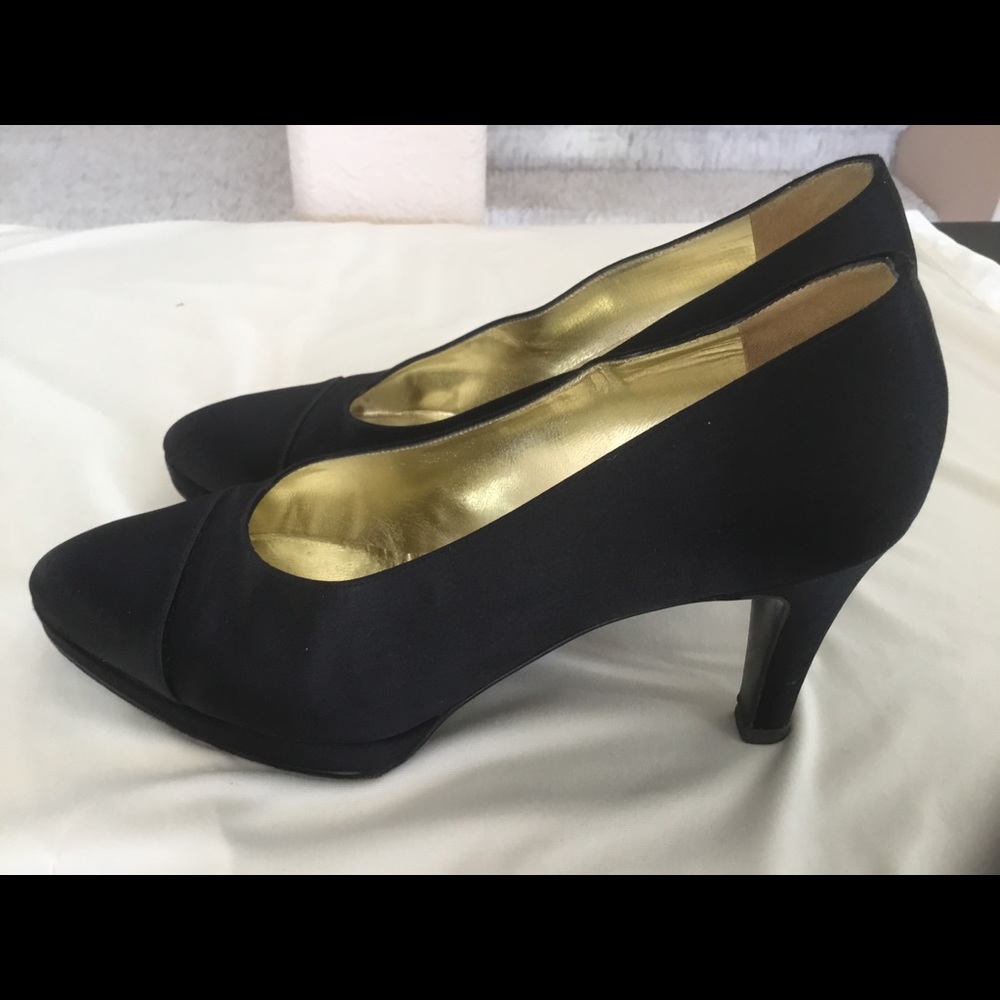 CHANEL Black Satin/Silk Platform Pumps/Heels  7.5